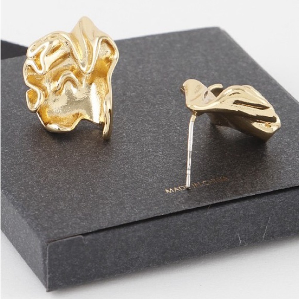 8J. Abstract Ripple In Time Earrings - Picture 4 of 4